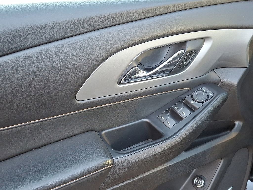 Used 2021 Chevrolet Traverse RS w/ LPO, Floor Liner Package image 13