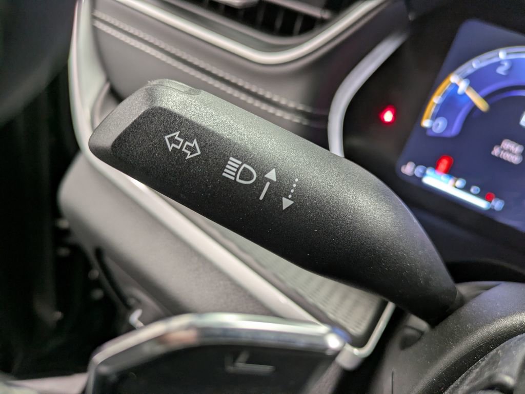 Used 2025 Jeep Grand Cherokee Altitude image 17