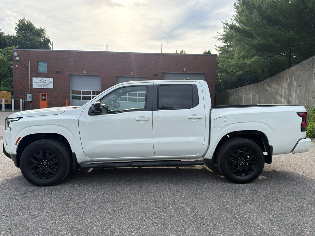 Used 2023 Nissan Frontier SV w/ Midnight Edition Package AWD/4WD image 3