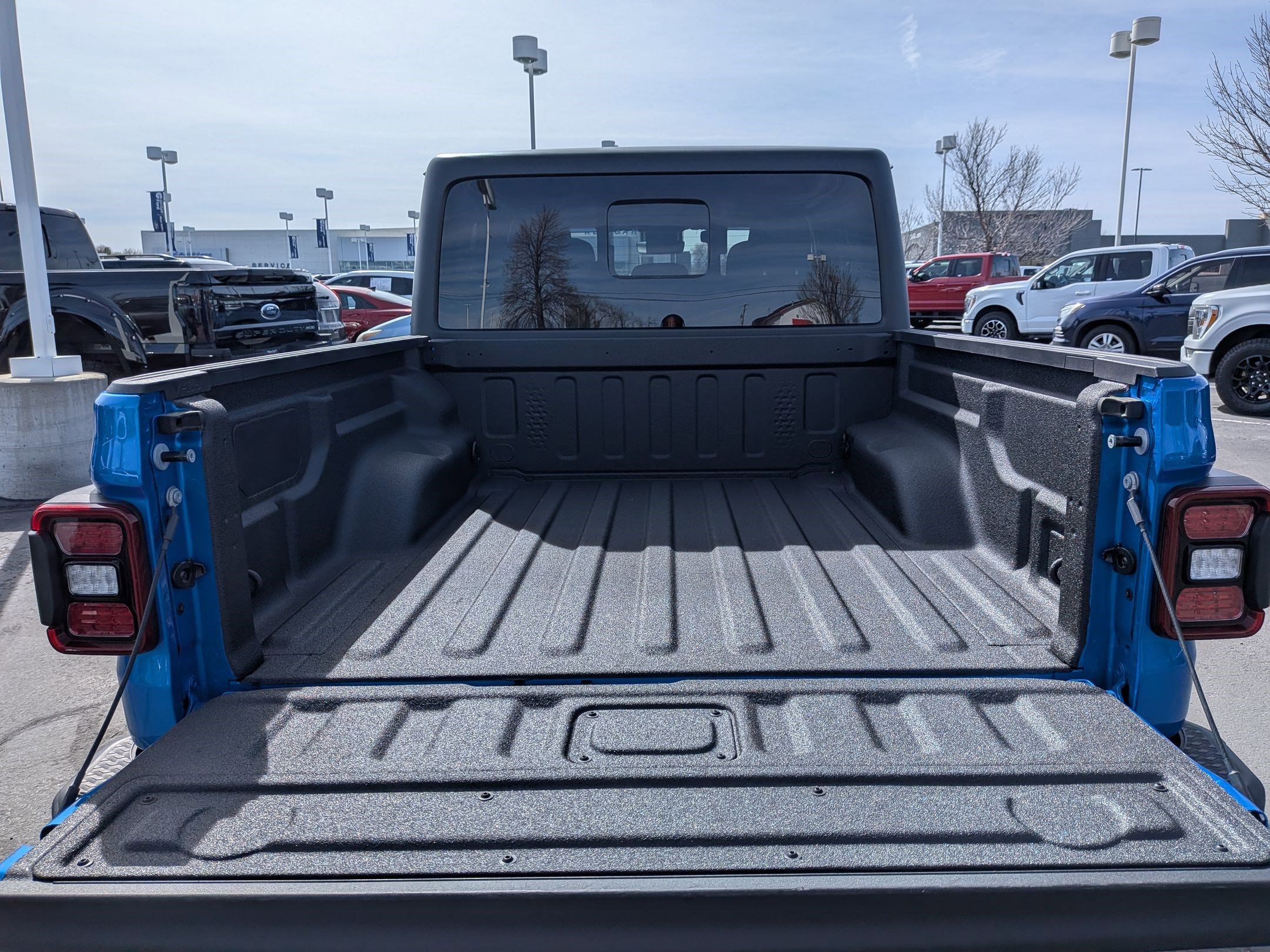 Used 2025 Jeep Gladiator Mojave w/ Convenience Group image 33