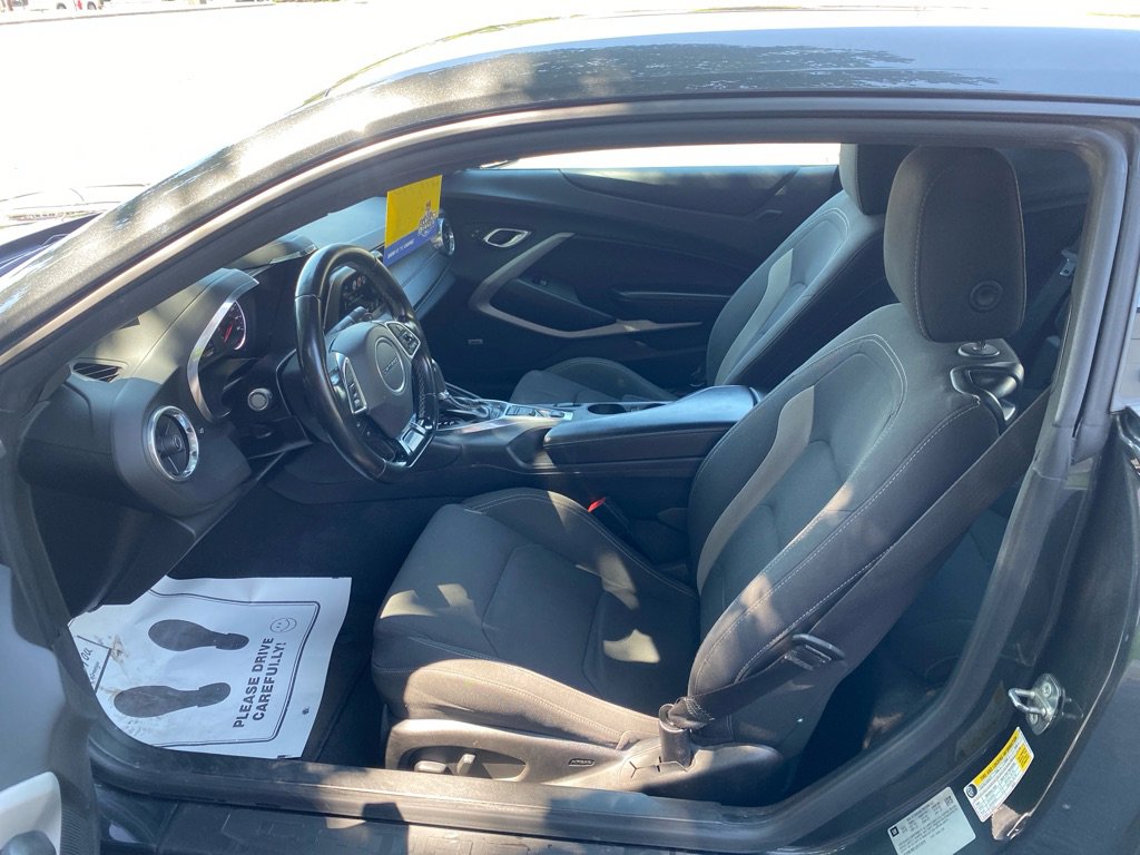 Used 2018 Chevrolet Camaro LT w/ RS Package image 10