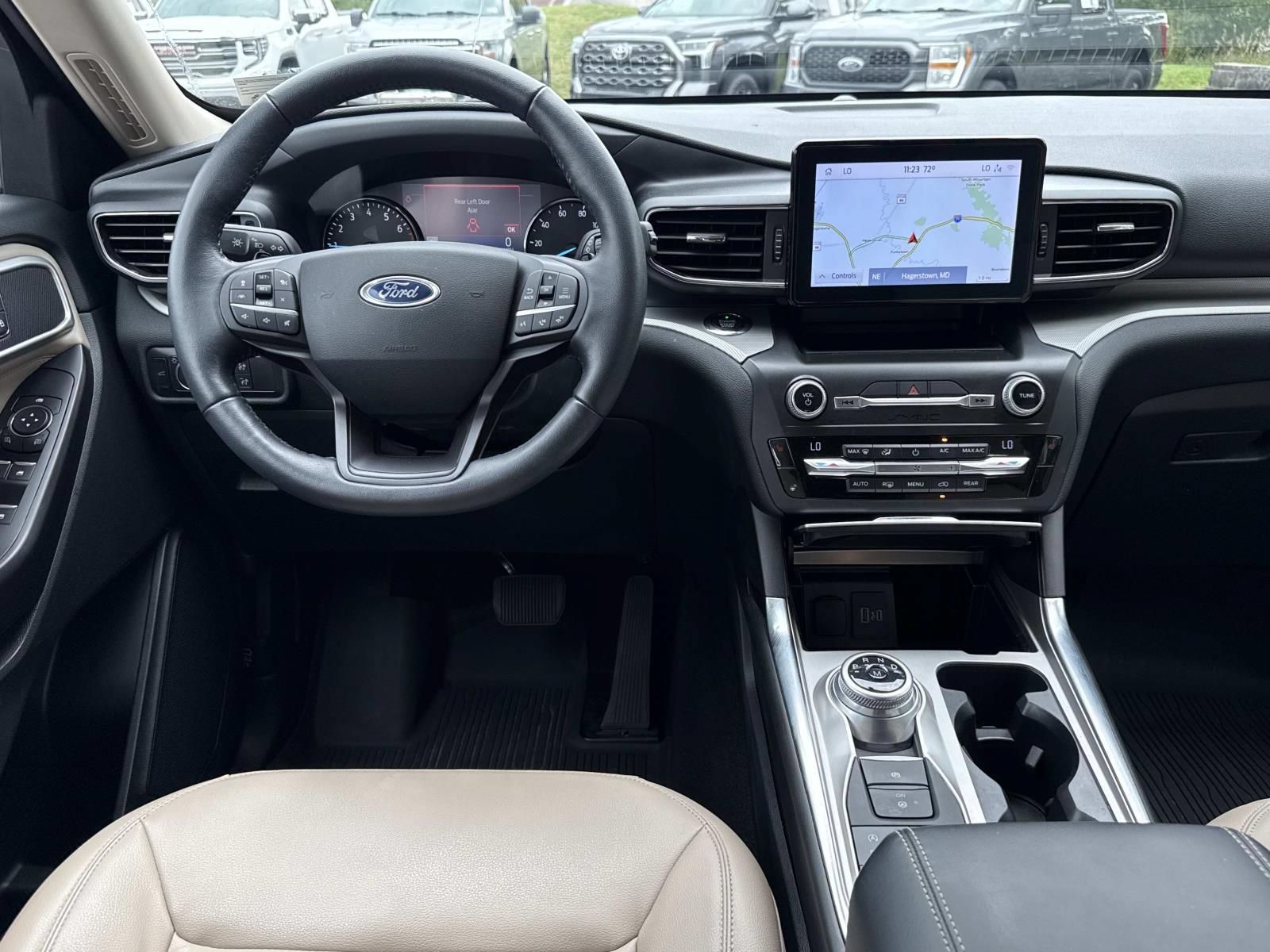 Used 2020 Ford Explorer XLT w/ Equipment Group 202A AWD/4WD image 8