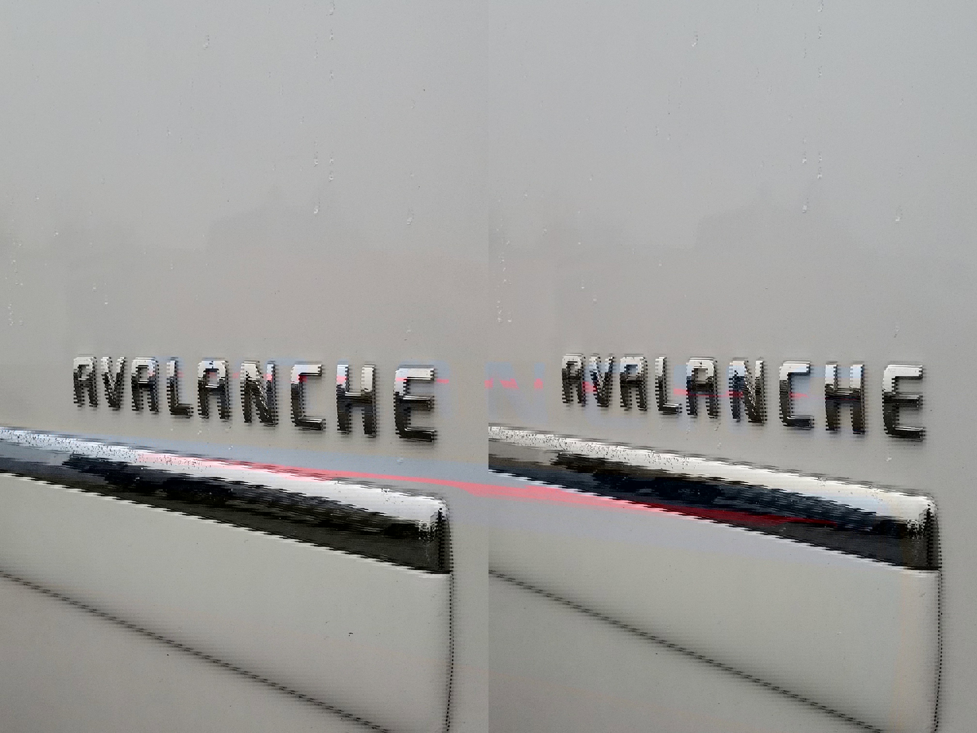 Used 2013 Chevrolet Avalanche LTZ image 6