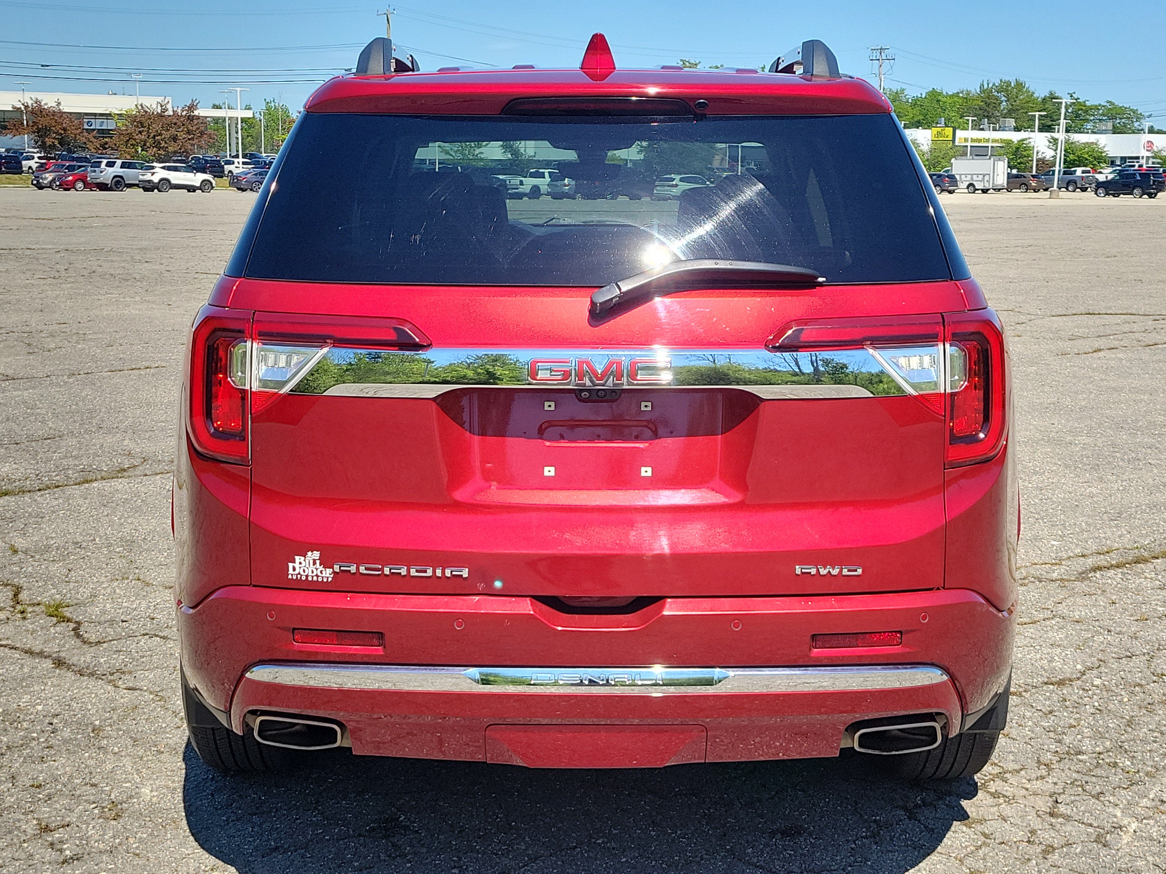 Used 2022 GMC Acadia Denali w/ Denali Ultimate Package AWD/4WD image 6