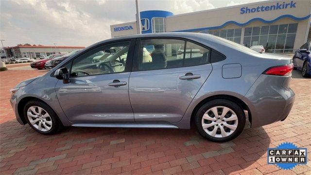 Used 2022 Toyota Corolla LE image 7