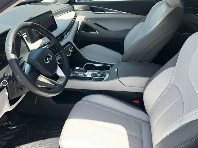 Certified 2026 INFINITI QX60 Luxe w/ Cargo Package FWD image 13