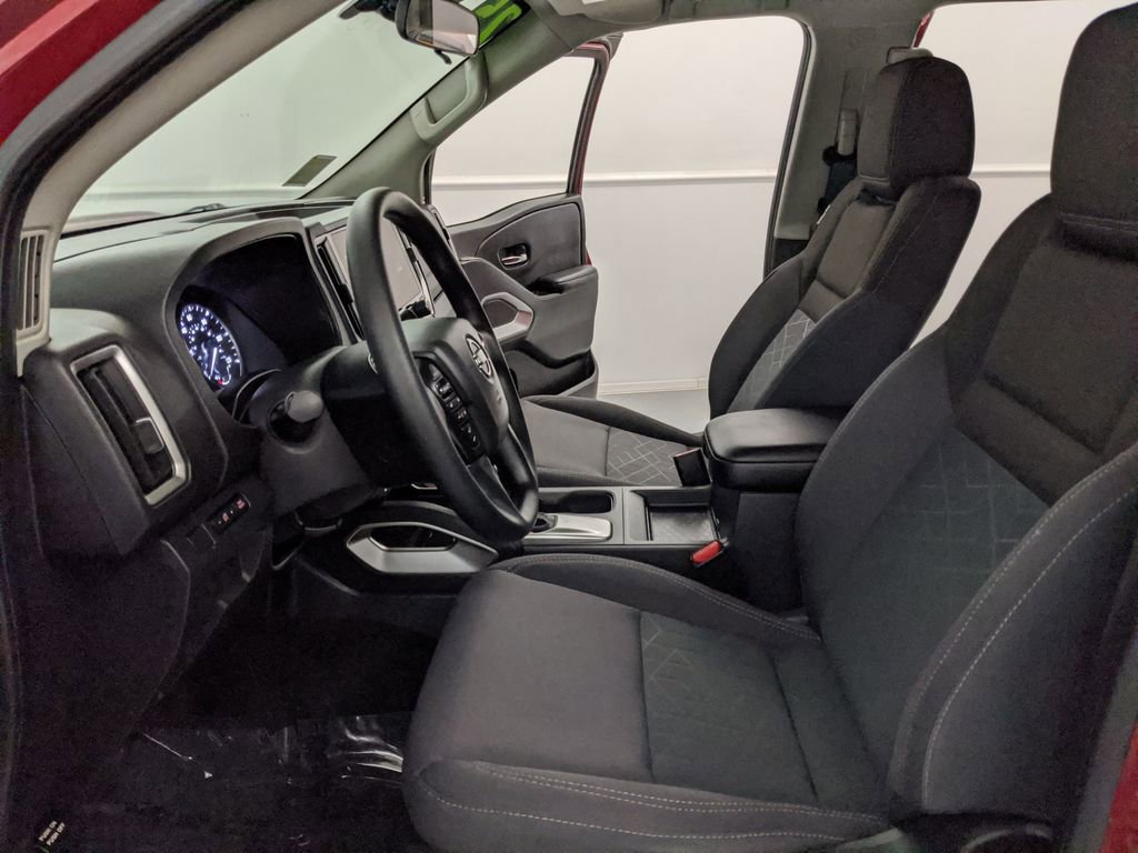 Used 2025 Nissan Frontier SV image 20