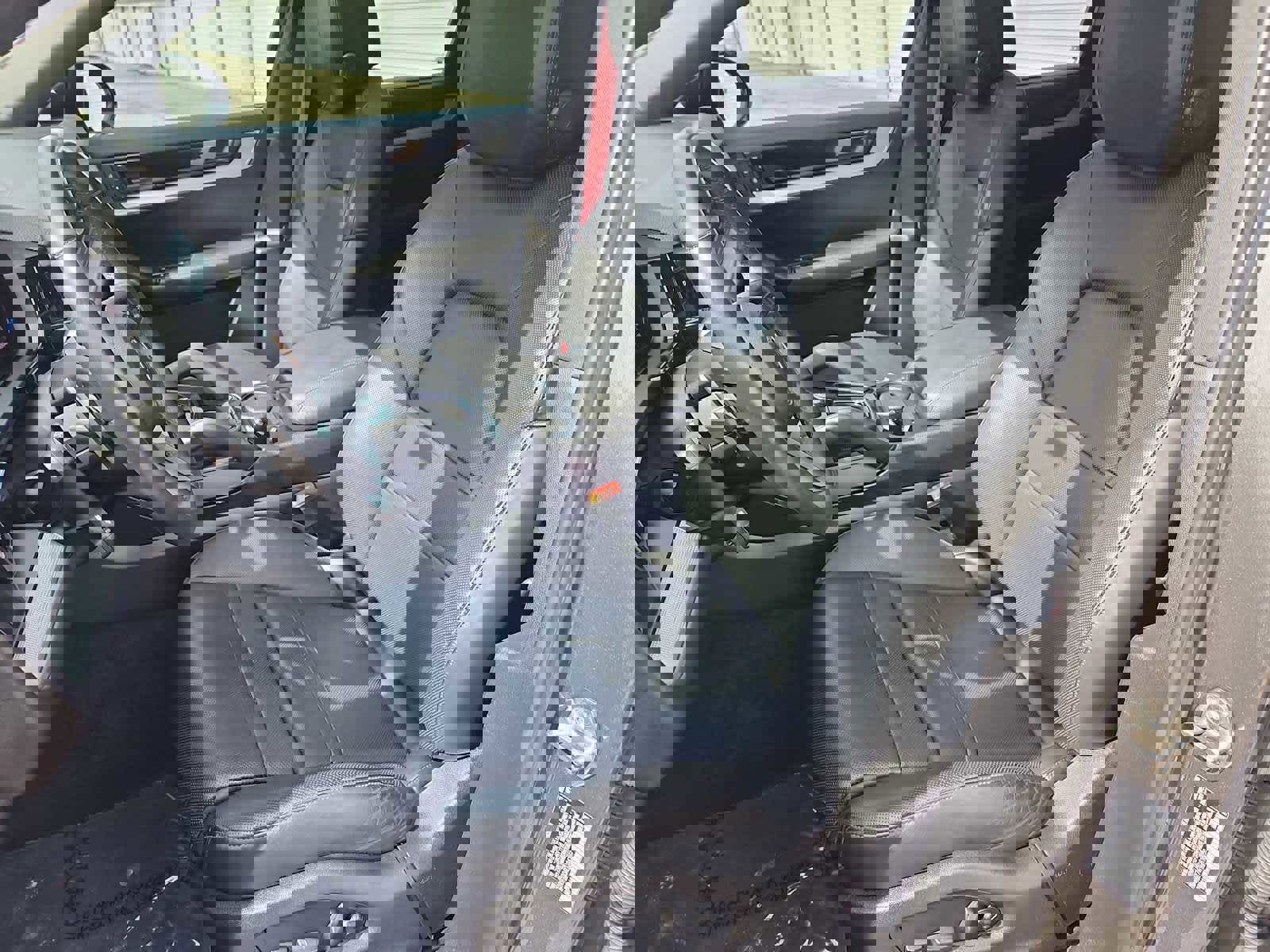 Certified 2024 Porsche Cayenne Coupe image 16