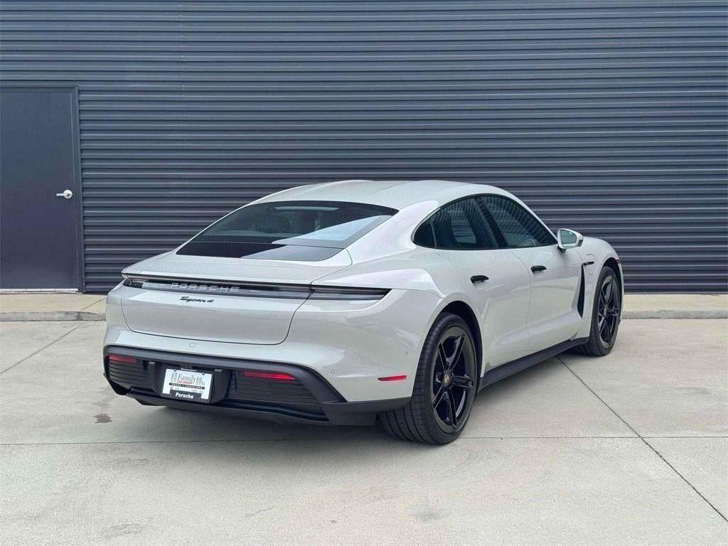 New 2025 Porsche Taycan image 93