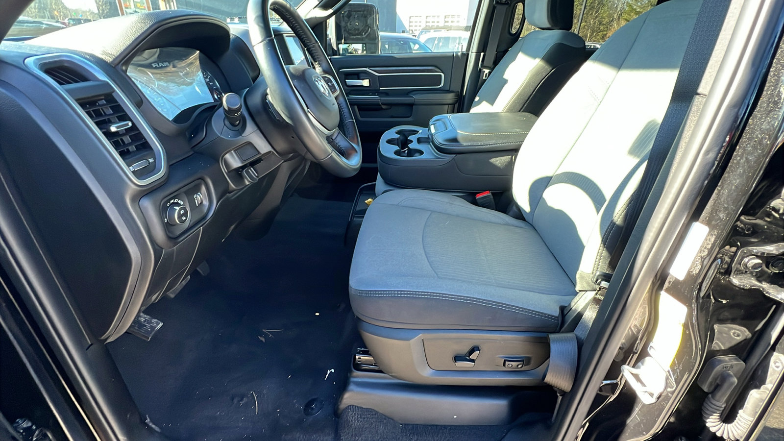 Used 2024 RAM 2500 Big Horn w/ Bed Utility Group image 16