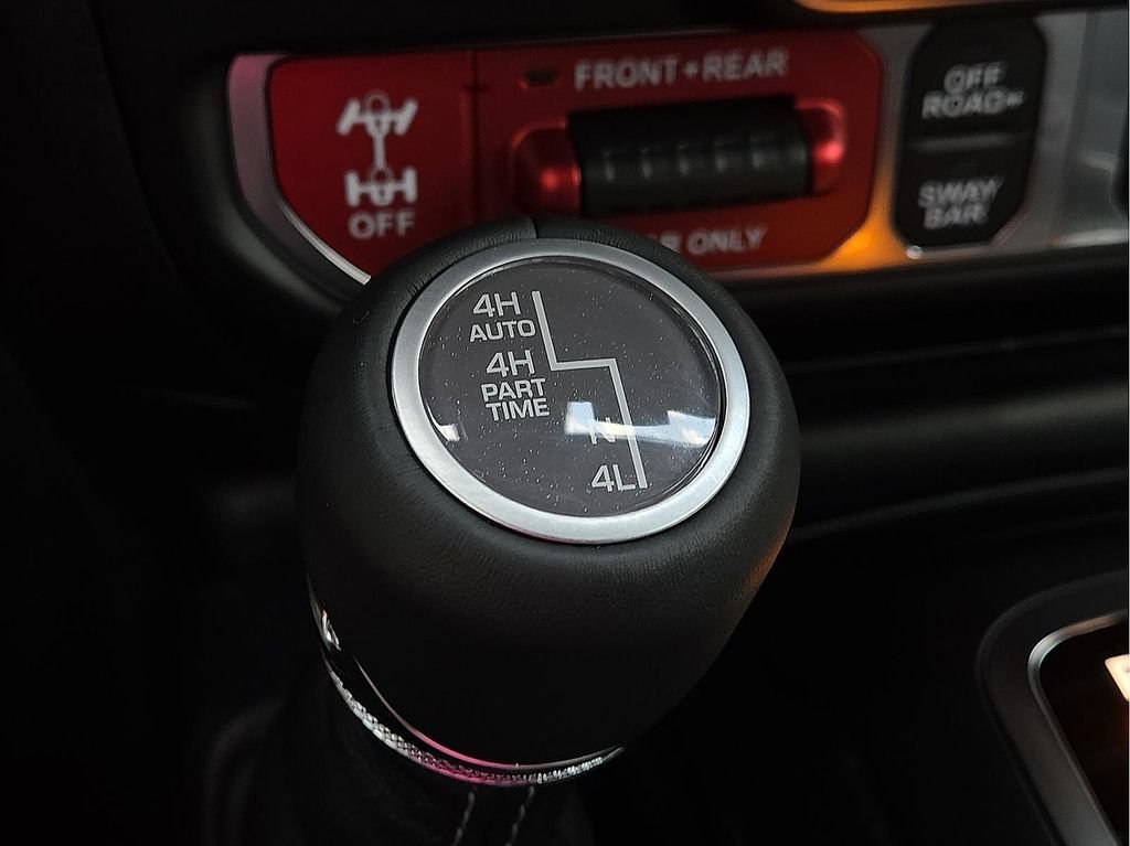 Used 2025 Jeep Wrangler Unlimited Rubicon 392 AWD/4WD image 30