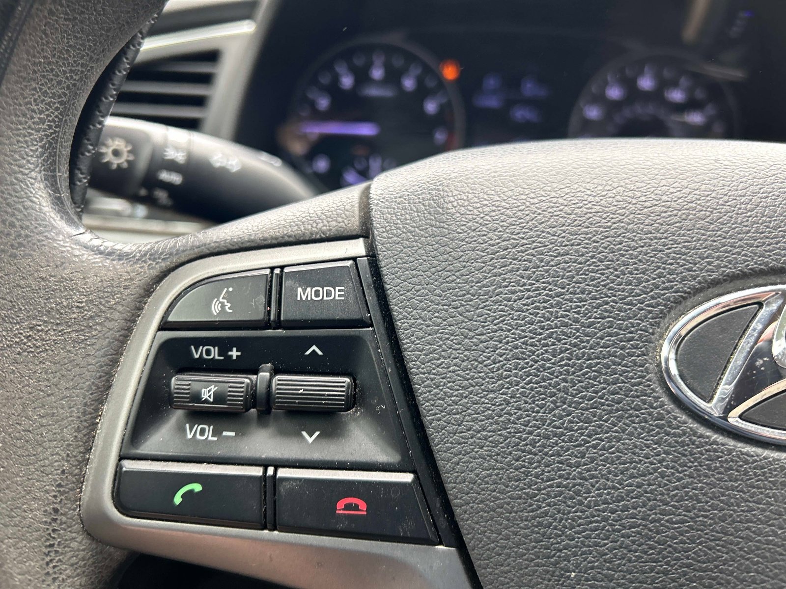 Used 2017 Hyundai Elantra SE image 21