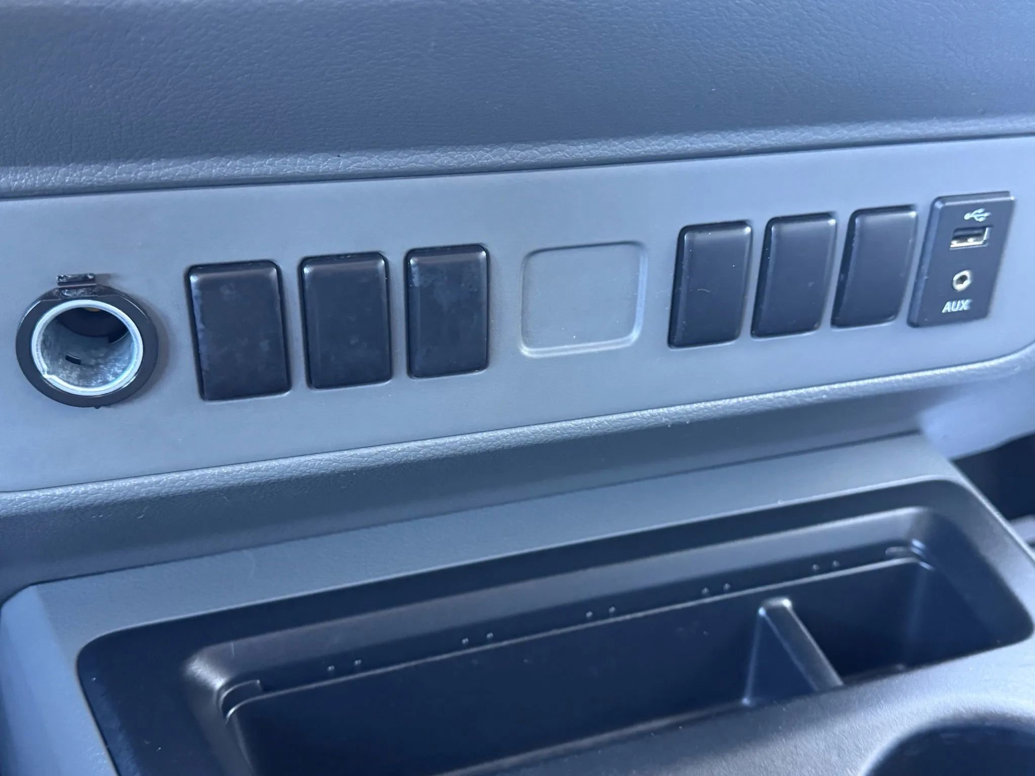 Used 2019 Nissan NV 3500 S image 27