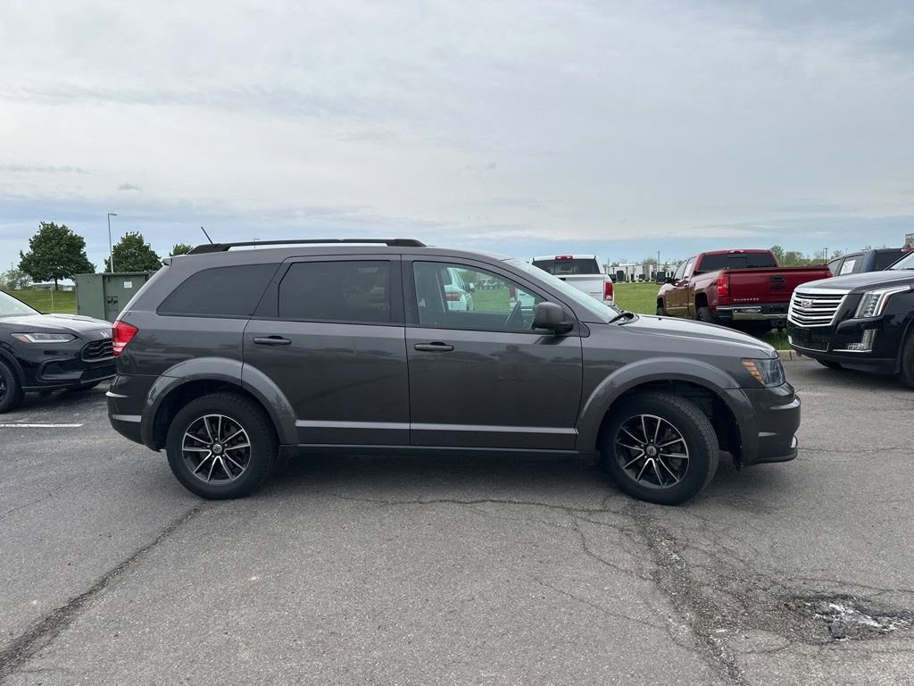 Used 2018 Dodge Journey SE w/ Blacktop Package FWD image 10