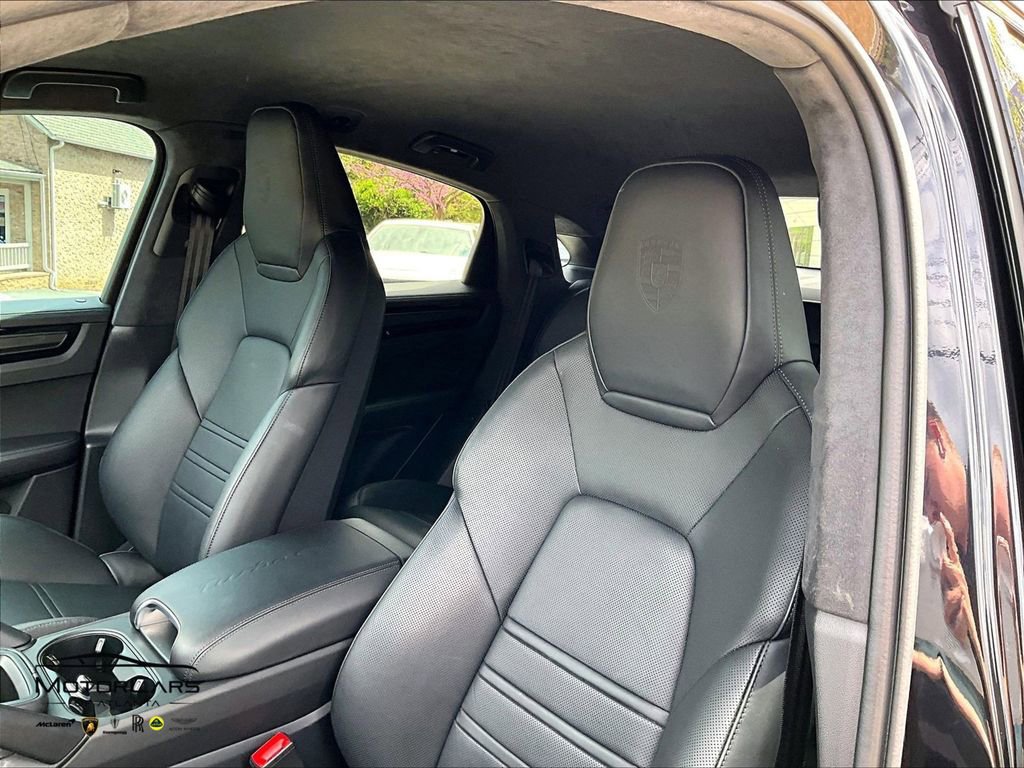 Used 2022 Porsche Cayenne Turbo GT image 25