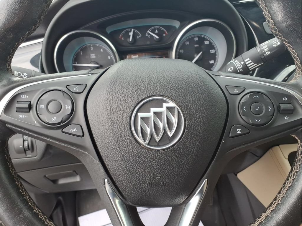 Certified 2017 Buick Envision Essence FWD image 11