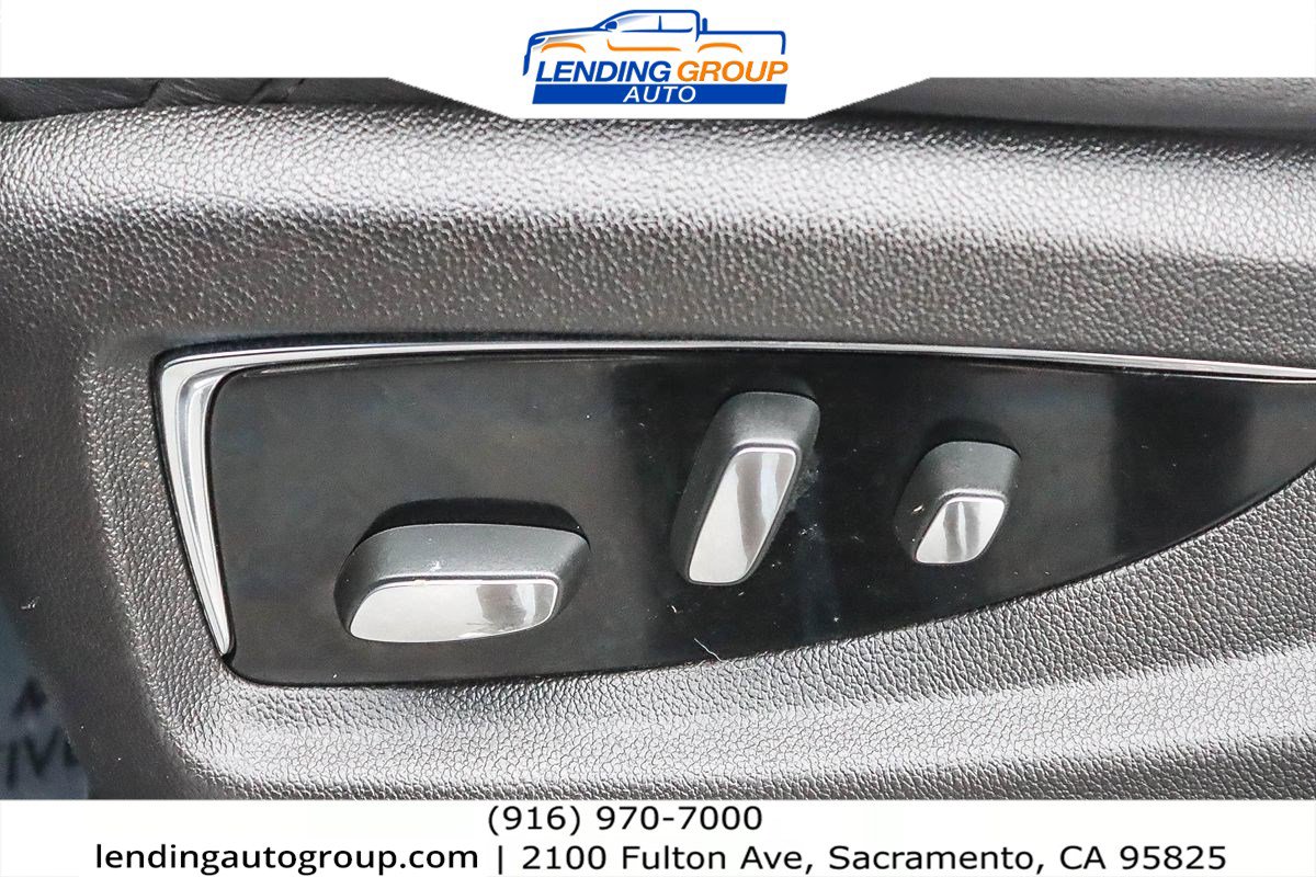 Used 2016 Cadillac Escalade ESV 4WD image 21