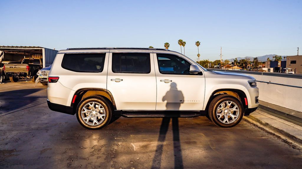 Used 2022 Jeep Wagoneer Series II image 13