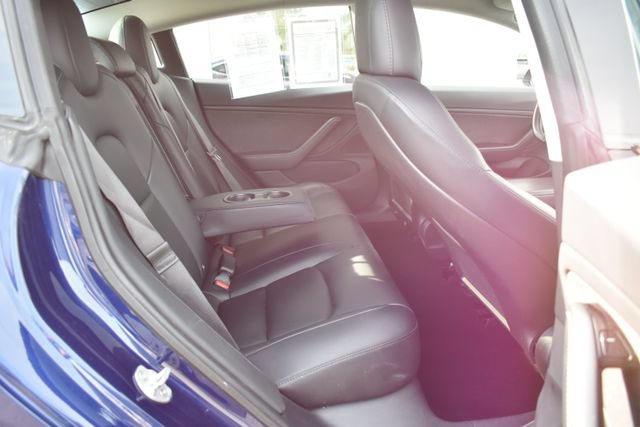 Used 2018 Tesla Model 3 Long Range RWD image 31