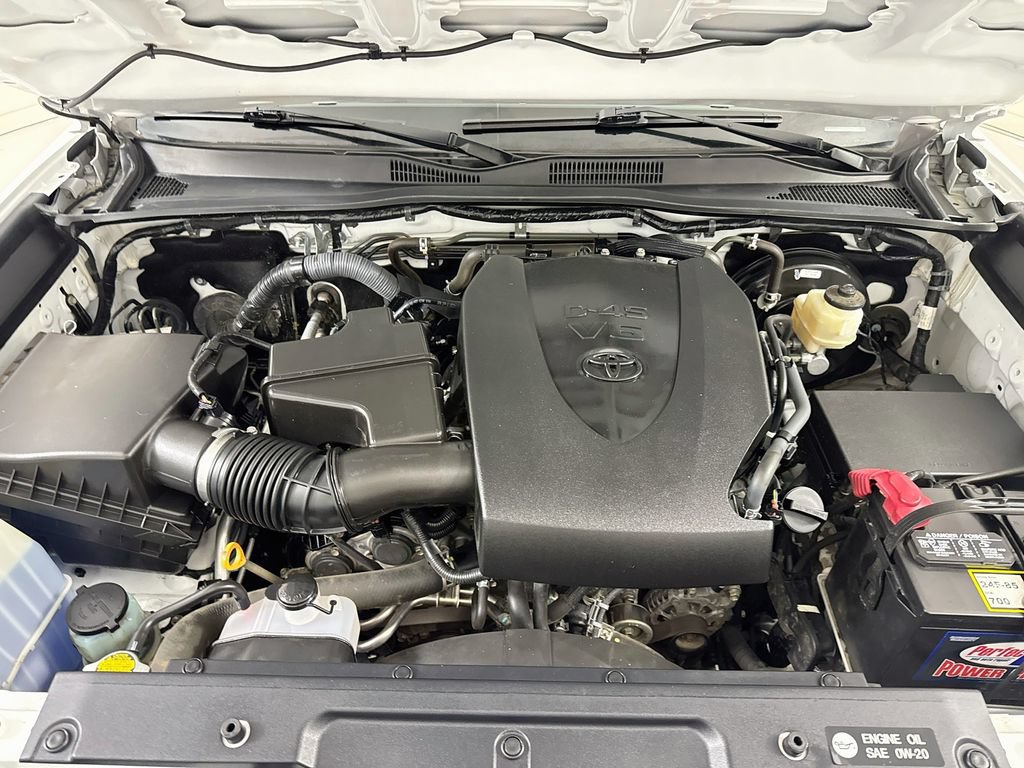 Used 2017 Toyota Tacoma TRD Sport AWD/4WD image 31