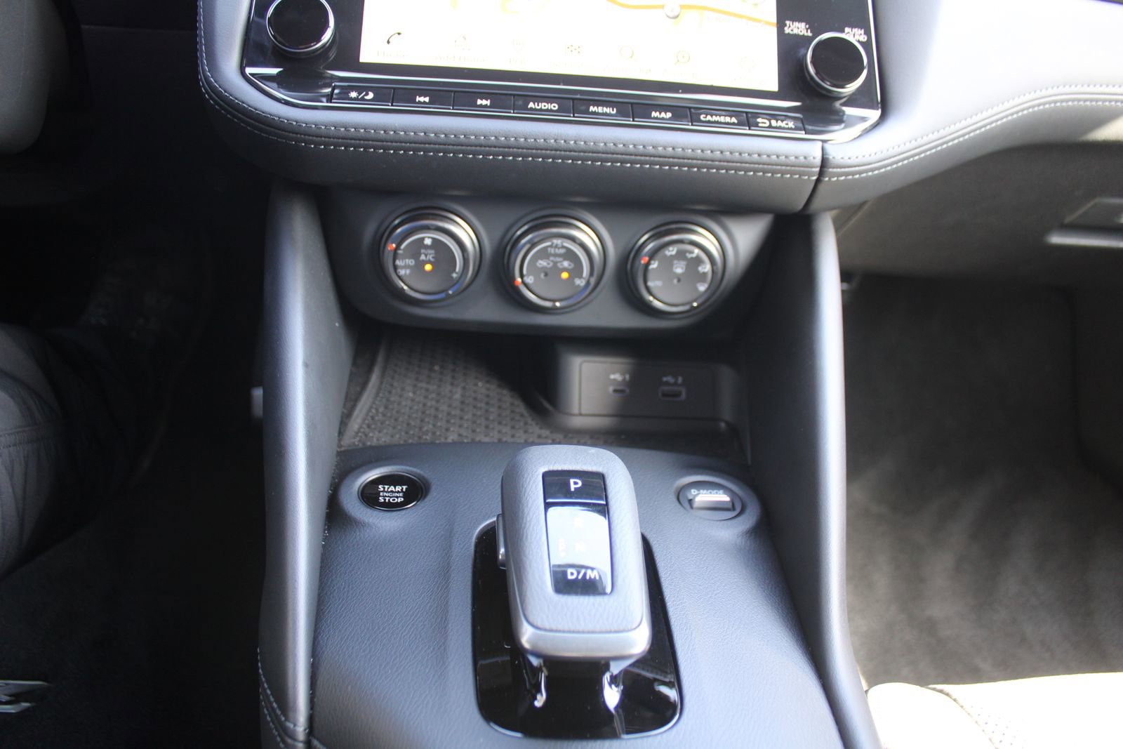 Used 2024 Nissan Z Performance w/ Floor Mat Package image 33