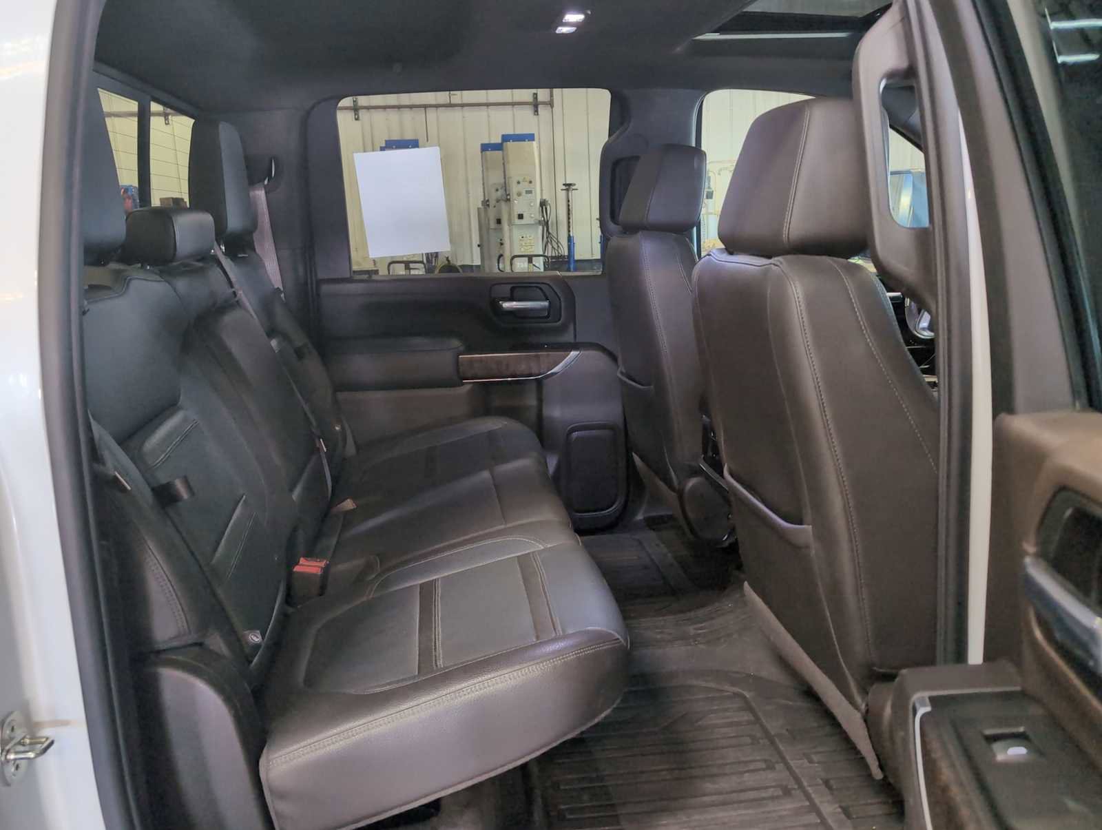 Used 2021 GMC Sierra 3500 Denali w/ Denali Ultimate Package image 28