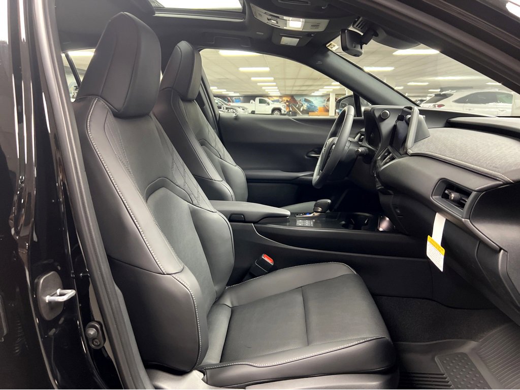 New 2025 Lexus UX 300h AWD image 34