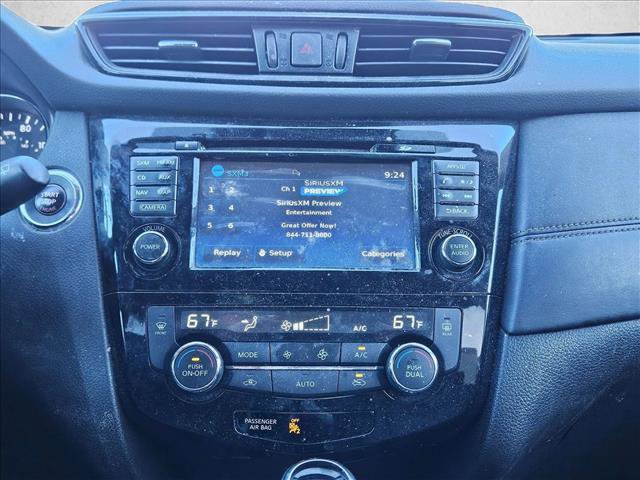 Used 2017 Nissan Rogue SL w/ SL Premium Package image 13