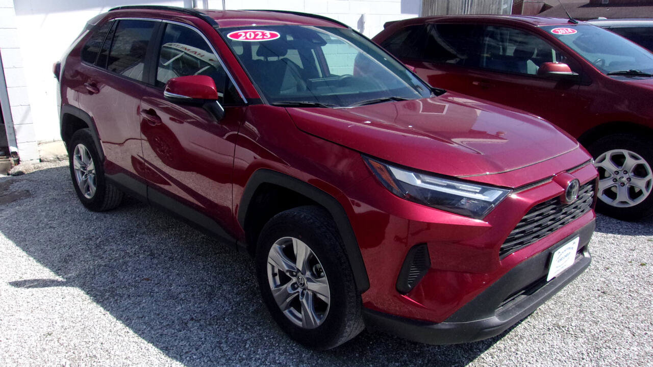 Used 2023 Toyota RAV4 XLE image 6