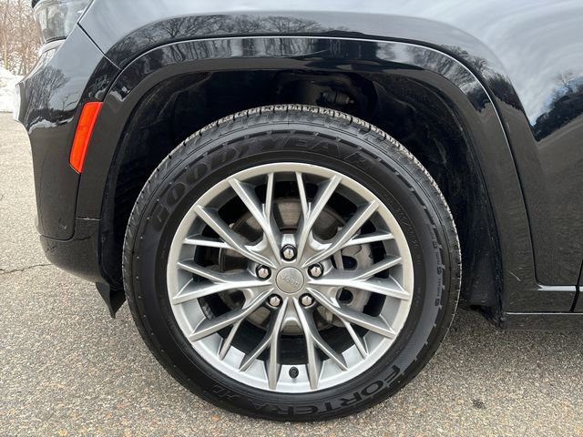 Used 2022 Jeep Grand Cherokee Summit AWD/4WD image 25