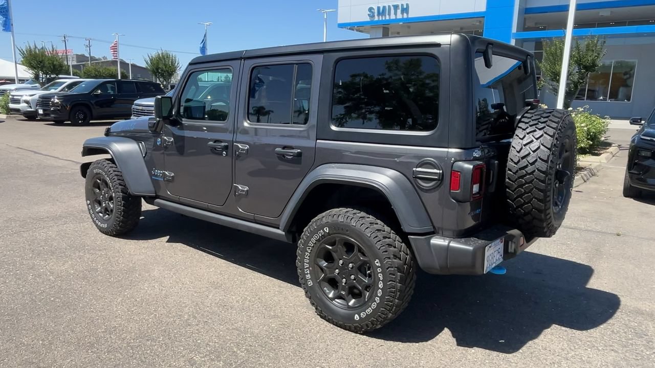 Used 2023 Jeep Wrangler Unlimited w/ Cold Weather Group AWD/4WD image 5