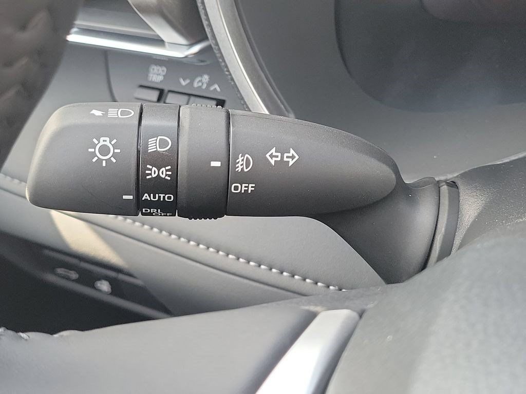 New 2026 Toyota Highlander Limited AWD/4WD image 11