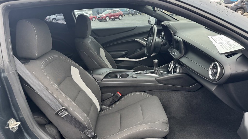 Used 2019 Chevrolet Camaro LT image 15