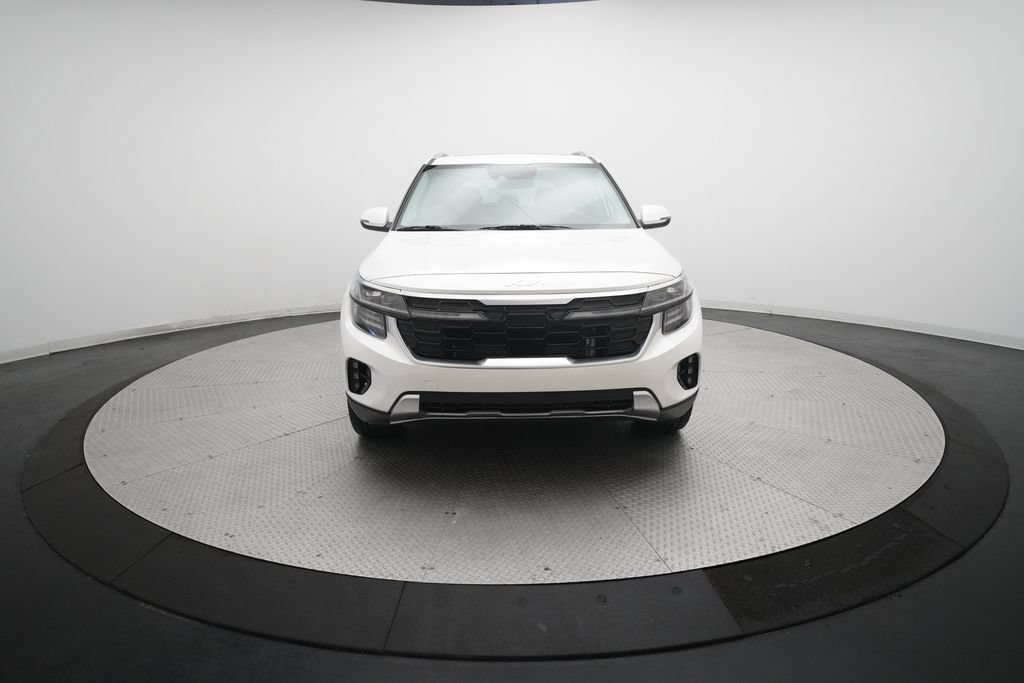 Used 2024 Kia Seltos SX w/ SX Sunroof Package AWD/4WD image 11