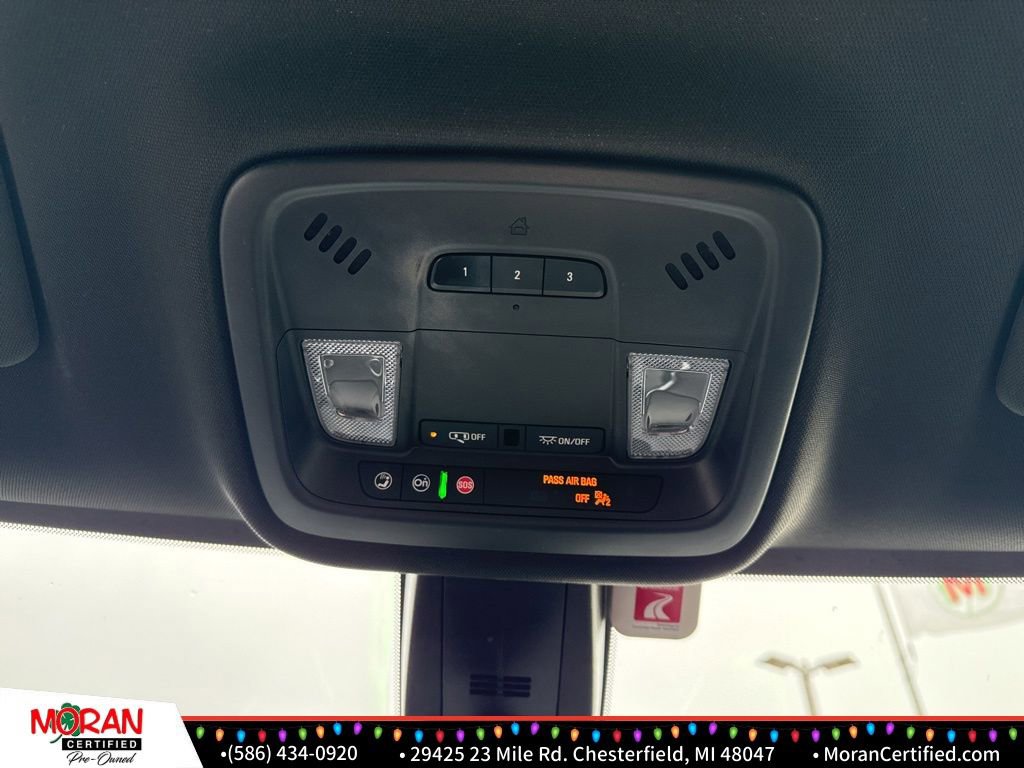 Used 2023 Chevrolet Traverse LT w/ Midnight/Sport Edition image 24