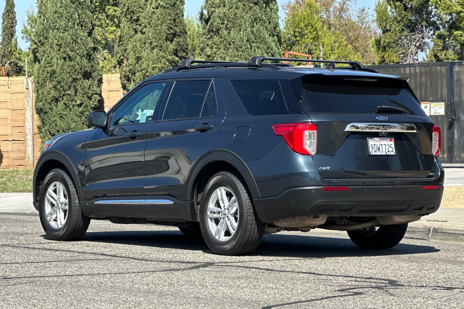 Used 2022 Ford Explorer XLT RWD image 6