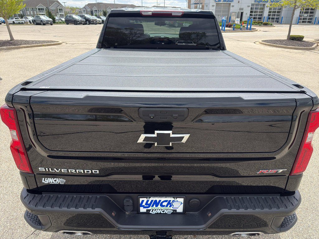 Used 2023 Chevrolet Silverado 1500 RST w/ Z71 Off-Road Package AWD/4WD image 12