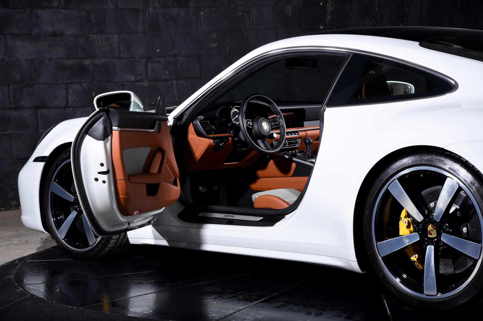 Used 2024 Porsche 911 Carrera S image 17