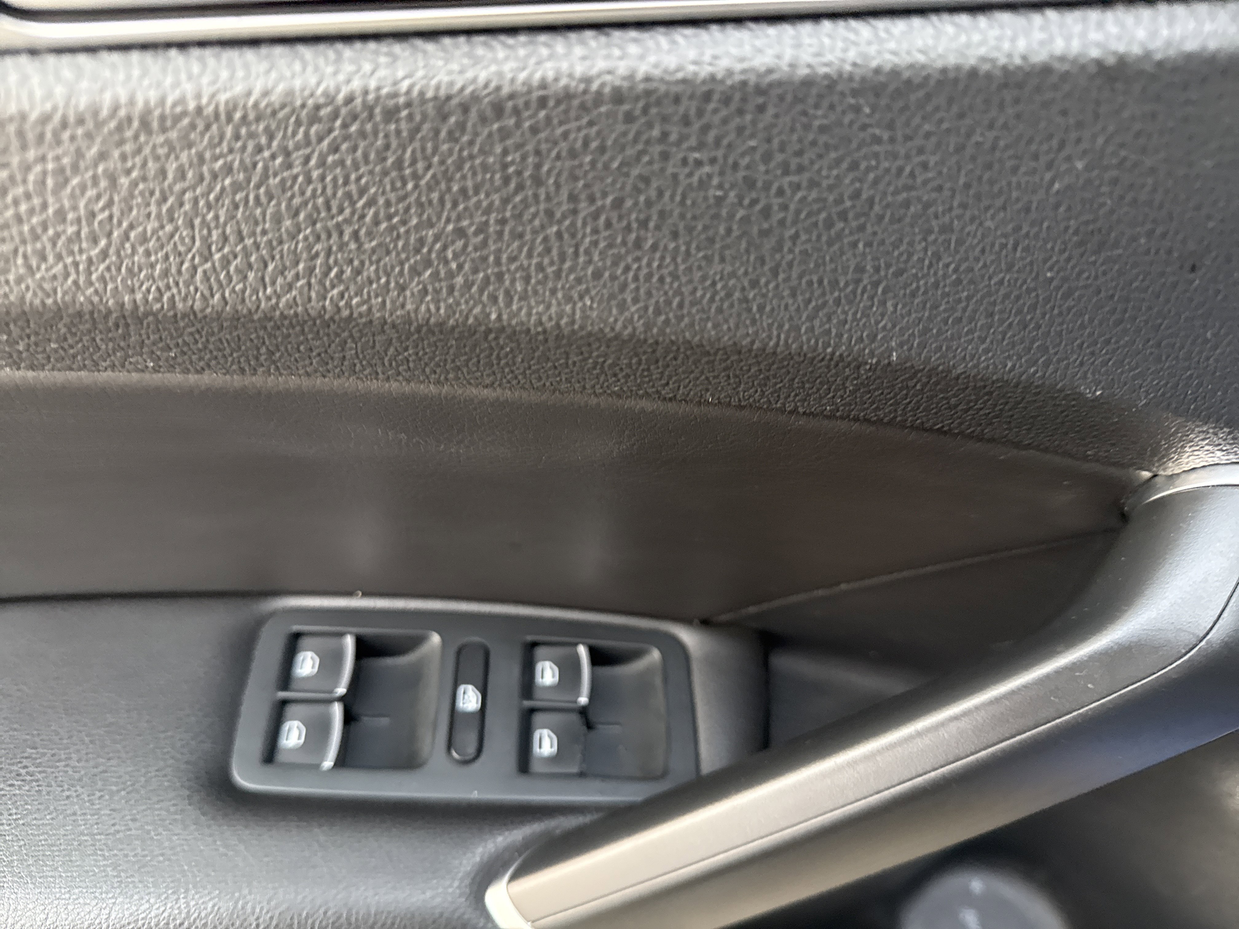 Used 2016 Volkswagen Passat 1.8T SE image 4