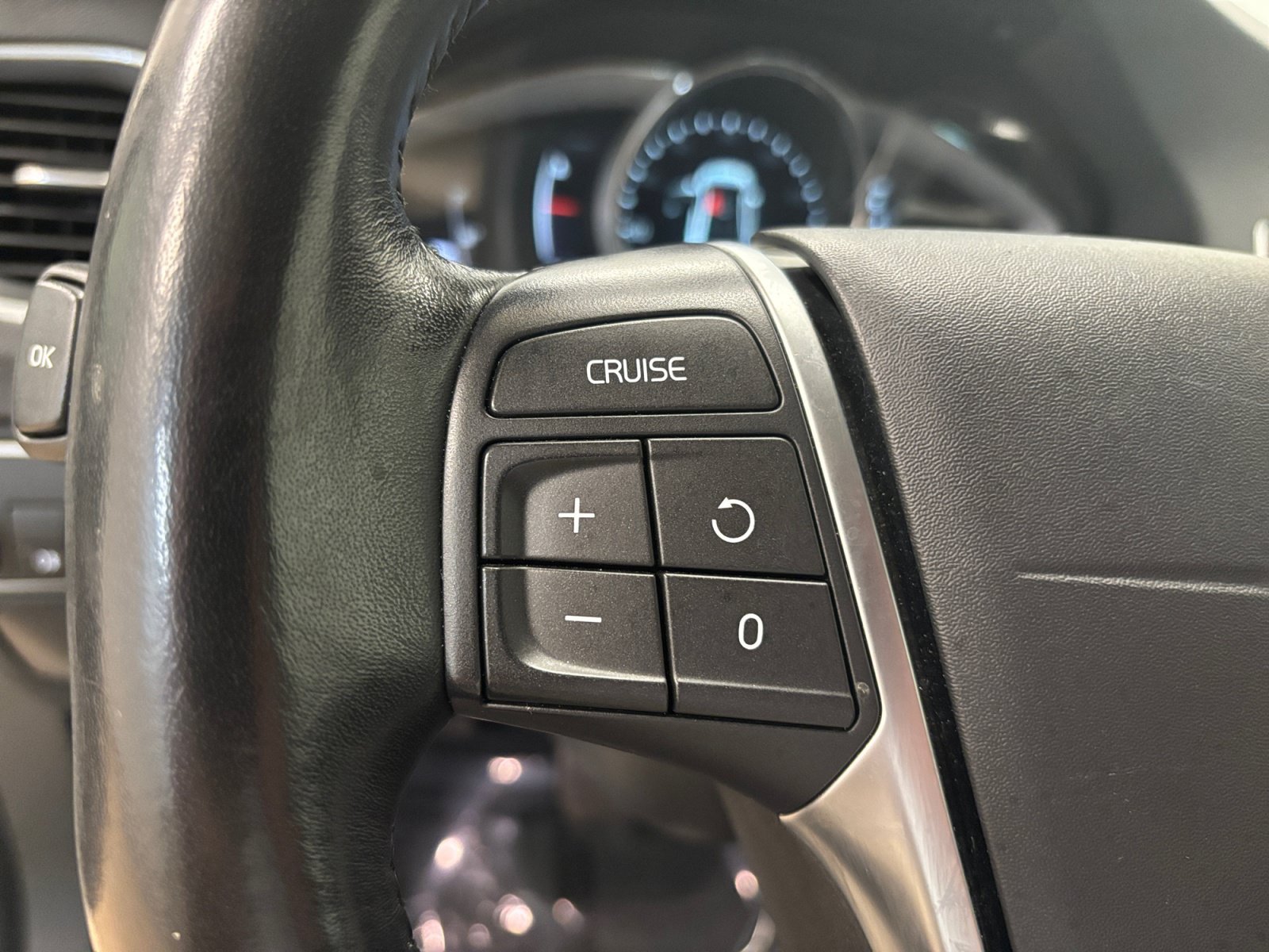 Used 2018 Volvo S60 T5 Inscription w/ Protection Package FWD image 32