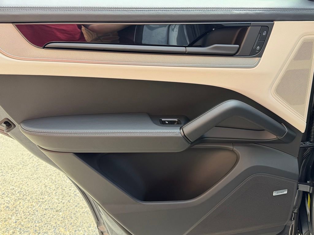 New 2026 Porsche Cayenne S image 17