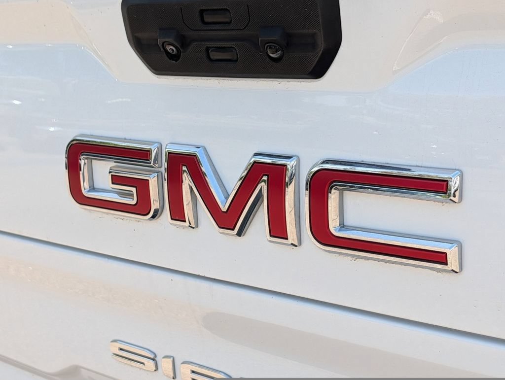 Used 2024 GMC Sierra 1500 SLT AWD/4WD image 10