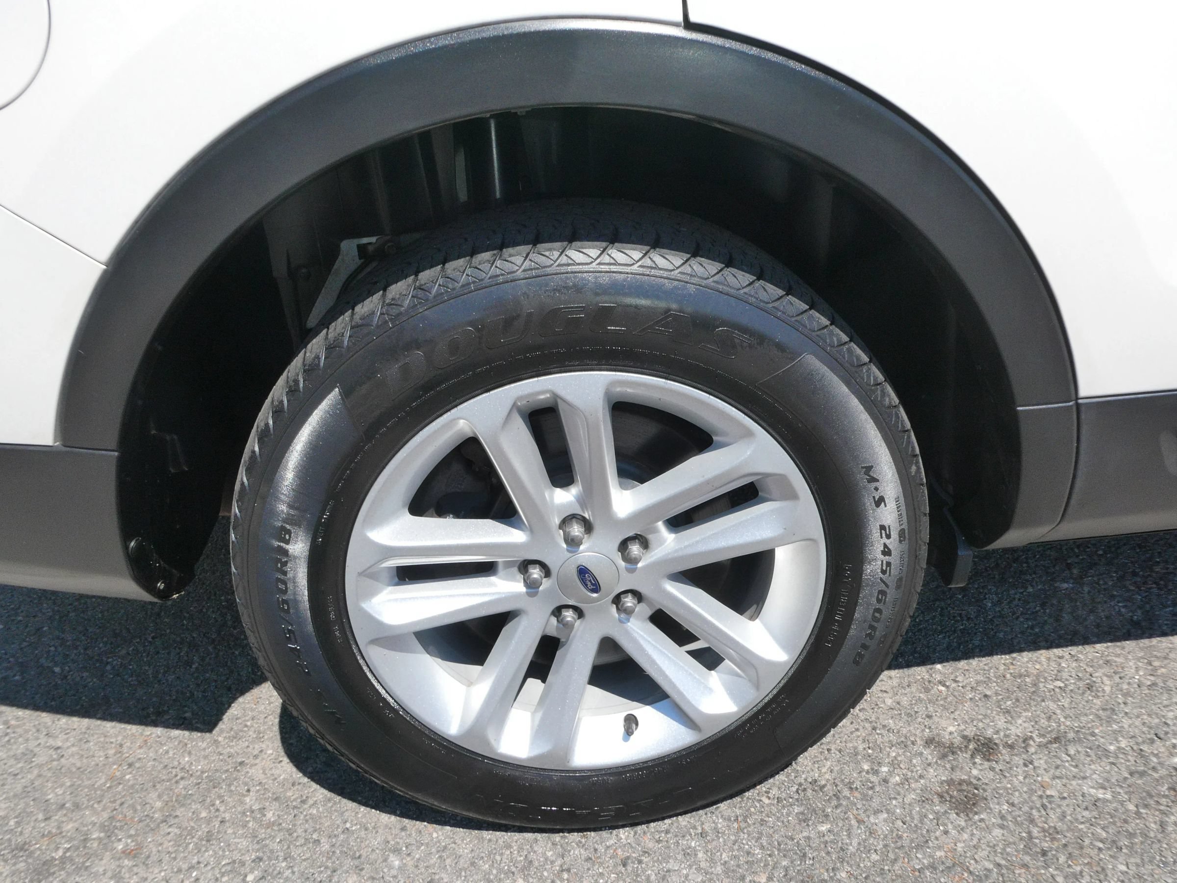 Used 2017 Ford Explorer XLT FWD image 32