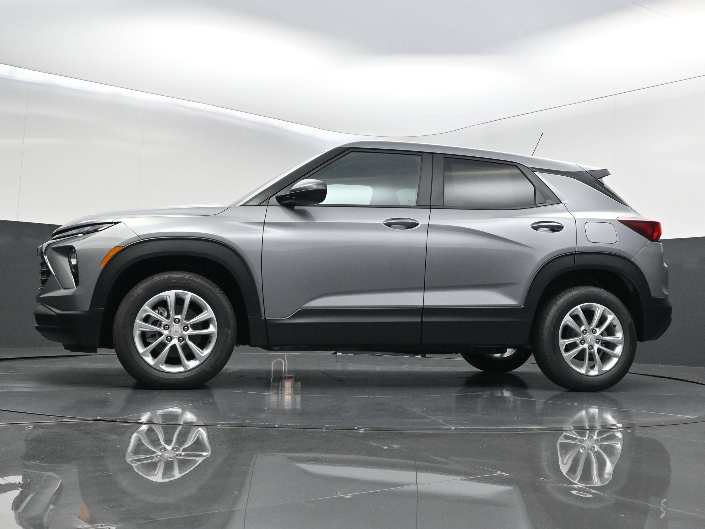 New 2026 Chevrolet TrailBlazer LS w/ LS Convenience Package AWD/4WD image 38