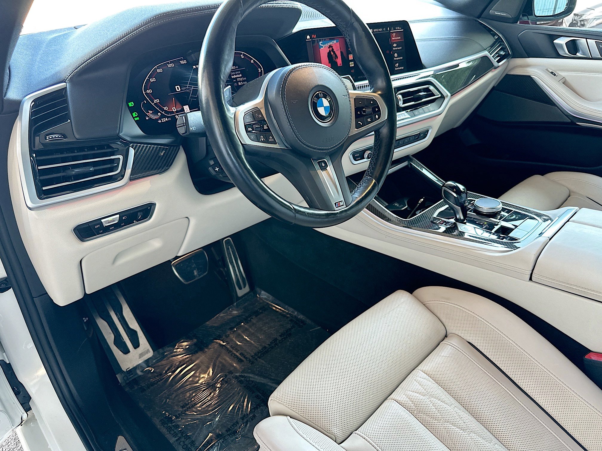 Used 2022 BMW X5 M50i image 9