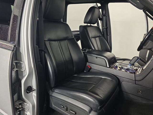 Used 2017 Lincoln Navigator Select AWD/4WD image 31