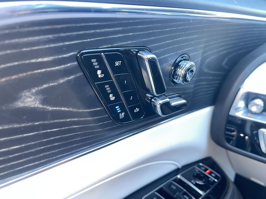 Certified 2024 Cadillac Lyriq Luxury AWD/4WD image 20