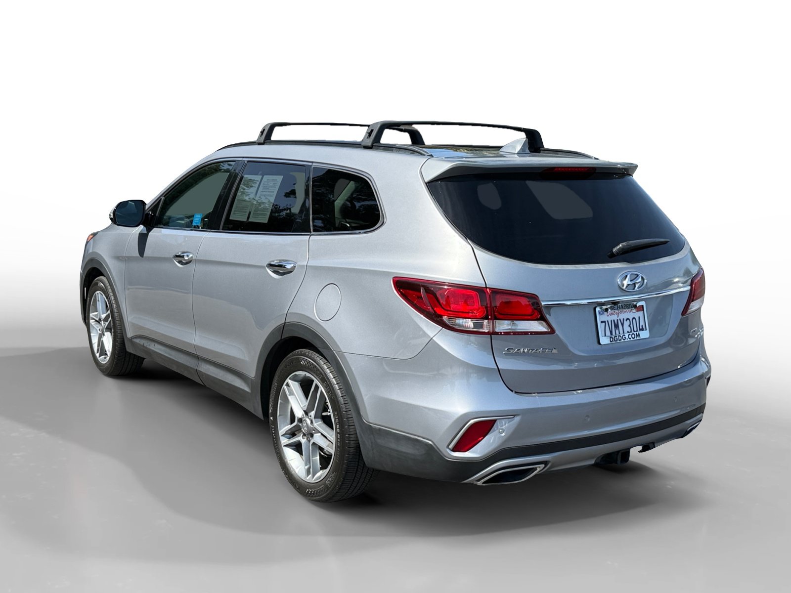 Used 2017 Hyundai Santa Fe FWD image 3