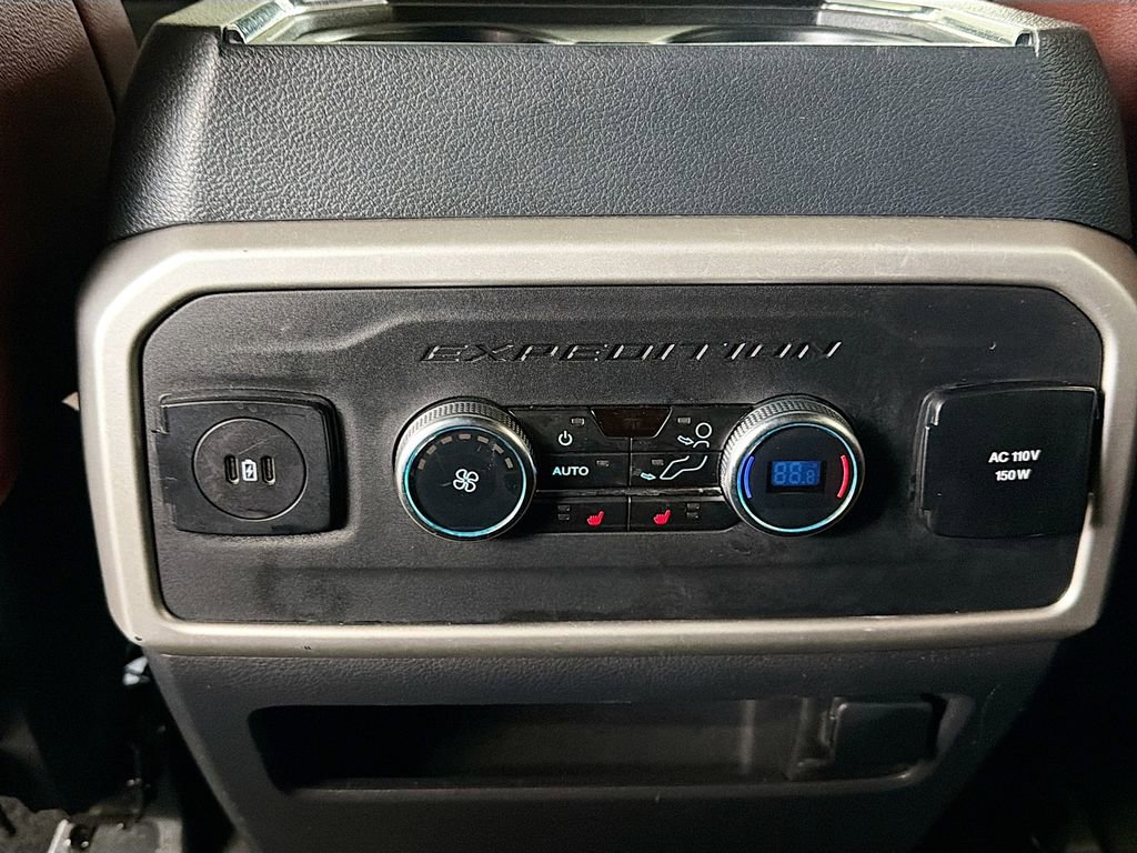 Used 2024 Ford Expedition Limited image 26
