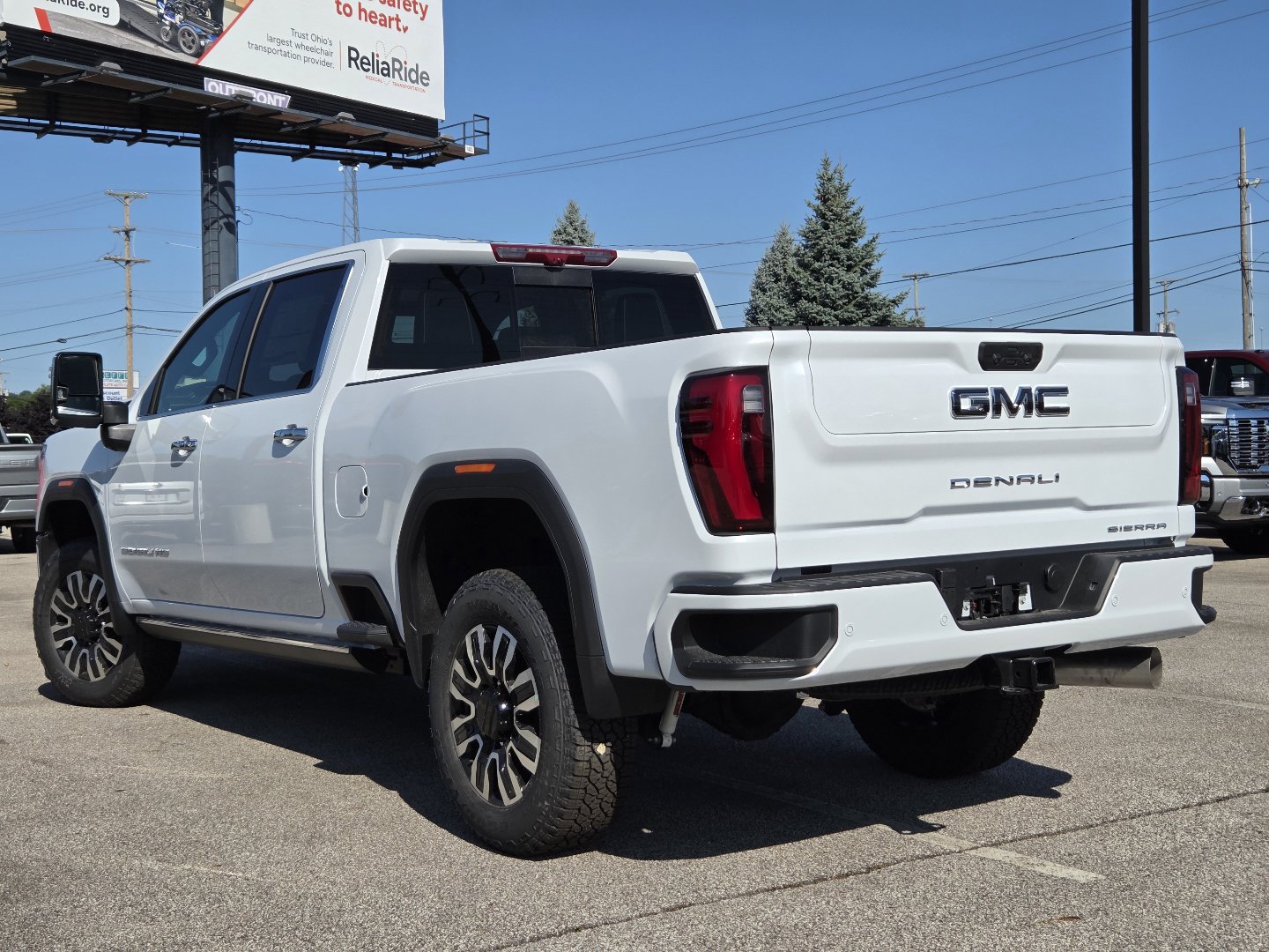 New 2026 GMC Sierra 2500 Denali Ultimate w/ Max Trailering Package AWD/4WD image 17